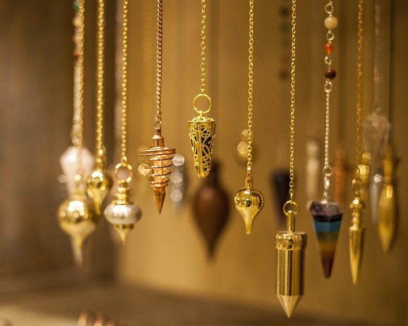 El péndulo hebreo: una poderosa herramienta para la sanación energética y la limpieza espiritual